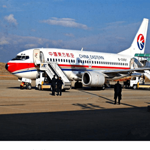 铜仁凤凰航空空运航空快运业稳步发展的原因是什么？